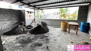 Horny Couple Couldnt Find Better Place So Fucking On Construction Site