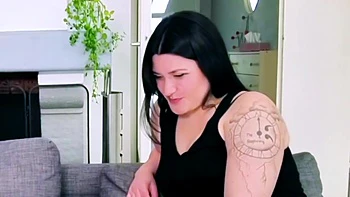 Alice wanted two men, she is served! - Jacquie et Michel TV