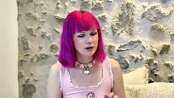 Naomie, 25, is hot-blooded! - Jacquie et Michel TV