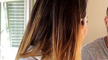 Vittoria is struggling to wait... - Jacquie et Michel TV