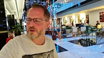 Rebecca Volpetti Hardcore Deep Anal Fuck By Tourist [Dry]