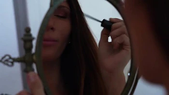 The Gypsy takes care of Lylou - Jacquie et Michel TV