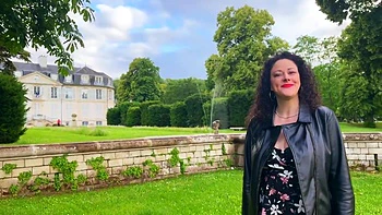 Kira, 32, rushes without pressure towards more hard... - Jacquie et Michel TV