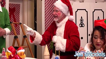 Chubby Sluts Are Having A Blast With Santa And His Elves - Eric John, Rose Lareine And Thicc Asian Kai
