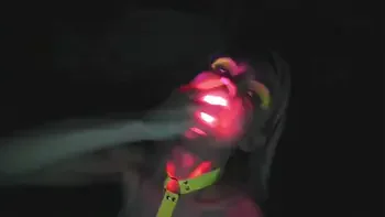 kelly copperfield deepthroats LED glowing dildo on webcam