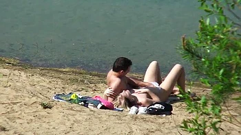 Amateur Couple Public Beach Sex - George Lee Homemade Blowjob Outdoor