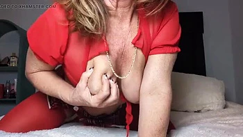 Homemade MILF Masturbation Close-Up - Mature Amateur Morning Solo