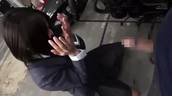 00131,A good woman is in full sex appeal!