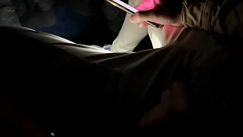 shasha baise un mec dans les chiottes du cinema