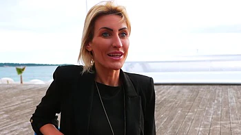 Jessie, 35, farmer in Dole (39)! - Jacquie et Michel TV