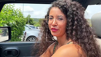 A sensually negotiated work stoppage - Jacquie et Michel TV