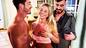 Jade and Alice feel right at home at Swame House! - Jacquie et Michel TV