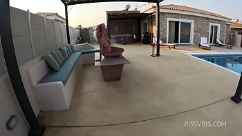 Casual Afternoon Of Amuse De Rauch Self Piss And Pee