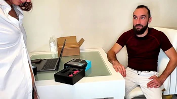 Jade and Leila, a shock duo! - Jacquie et Michel TV