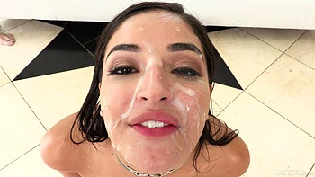 HardX - Emily Willis 10 Man Blowbang