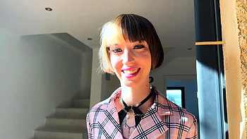 Oney, 23, welcomes us to her home in Aix-en-Provence to try... anal! - Jacquie et Michel TV