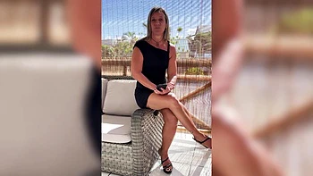 Samantha, 35, and the biker... - Jacquie et Michel TV