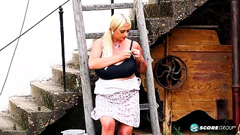 Jugs of the Milk Maid - Emilia Boshe - Scoreland