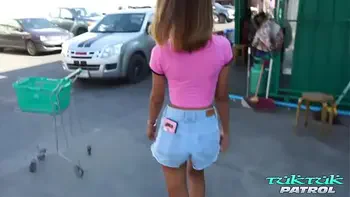 Hot skinny amateur babe rides the dick off a white guy in Bangkok