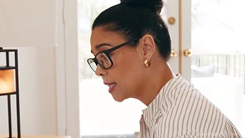 Has Both Arms Broken So Sucks Him Off - Ricky Spanish And Dana Vespoli