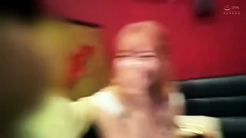 激カワ淫乱キャバ嬢がアナルもオマンコも丸見えのM字開脚で手マンとクンニで濡れ濡れ