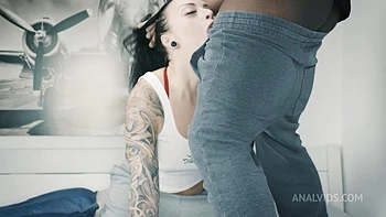 Huge Load Of Cum In Her Face