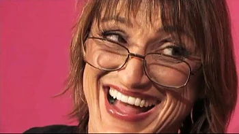 Stockinged cougar pussy licked and fingered before fucking