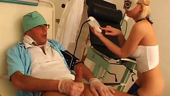 Spunky Doctor King exploring a vagina: Blowjob, Doggy  Cowgirl Porn