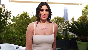 Yoko, secretary in Tokyo, sends her application without shyness! - Jacquie et Michel TV