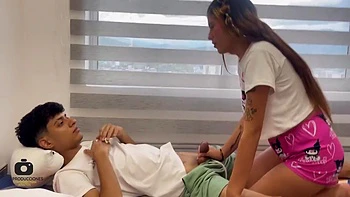 I Show My Stepsister That Im Not Gay And Give Her A Hard Fuck