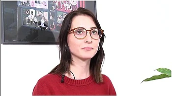 Lia Comes To Climax With And Fingering