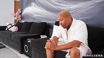 Cunning Ellys Big Ass Clip With Elly Clutch