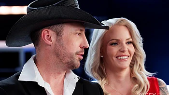 Carina Blair gets her cunt railed backstage by a big cock