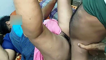 Desi Bhabhi Hot Talk Turns Into Sex - Indian Aunty Creampie Fucking