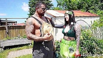 Pin-up Montreal Smut With Mag Numb