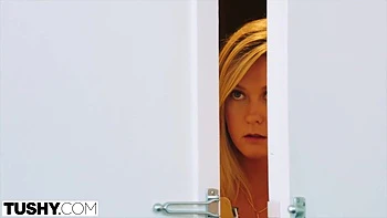 Gets Her Pussy Pounded By A Thick White Cock - Karla Kush