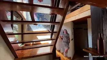 Dominatrix Mistress April - Slave training academy