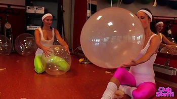 Balloon workout: Chaturbate, Fetish  Toy Porn