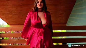 A Valentine from Molly Evans - Molly Evans - XLGirls