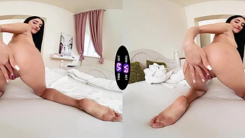 Ara Mix plays with her pussy and shows her beautiful body