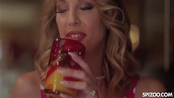 Hot Wife Gets It On In A Steamy Morning Session - Millie Morgan And Robby Echo