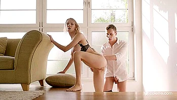 Huge Natural Breast Blonde Has First Time Anal - Florane Russell