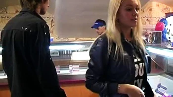 My girlfriend sucking