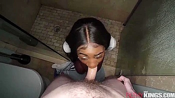 Tori Montana - Busty Babe Tori Mantana Gives Blowjob To Hard Dick In Shower