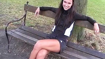 My girlfriend amateur oral in park