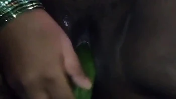 Aaj Phir Bhabhi Ne Apni Chut Me Khira Dala