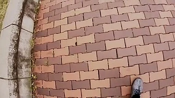 巨乳美女がキスやパイ揉みで険しい表情でも睾丸まで舐めるねっとりフェラ