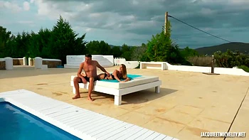 Didi uses her ass to distract her man! - Jacquie et Michel TV