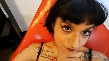 [Puke & Wet] Piss & Anal Training For Candy Scott, Piss In Mouth