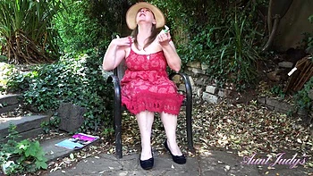 Rachel Outdoor Masturbation